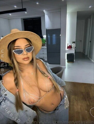 Merve Taskin nude photo 72
