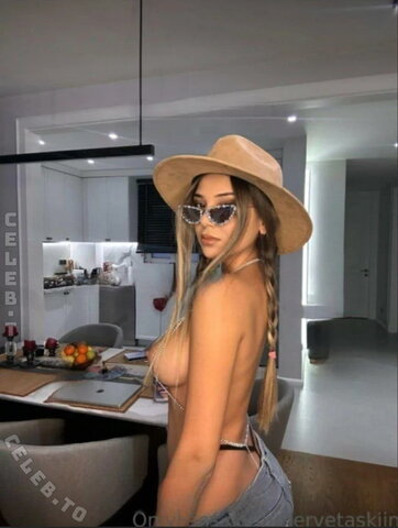 Merve Taskin nude photo 75