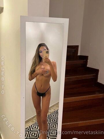 Merve Taskin nude photo 2