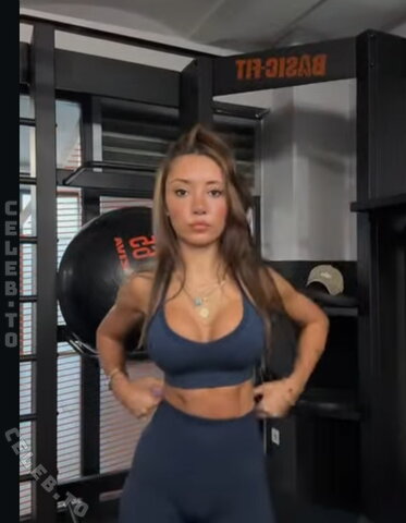 Merve Özkan nude photo 134