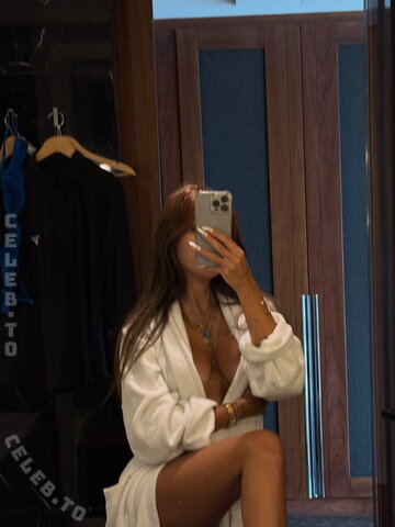 Merve Özkan nude photo 80