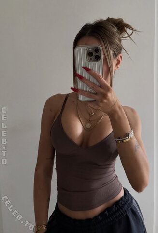 Merve Özkan nude photo 98