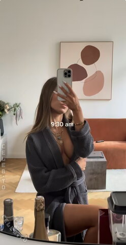 Merve Özkan nude photo 123