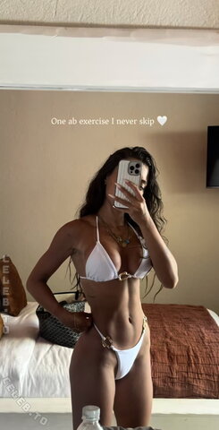 Merve Özkan nude photo 26