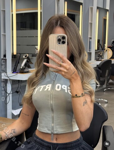 Merve Özkan nude photo 13