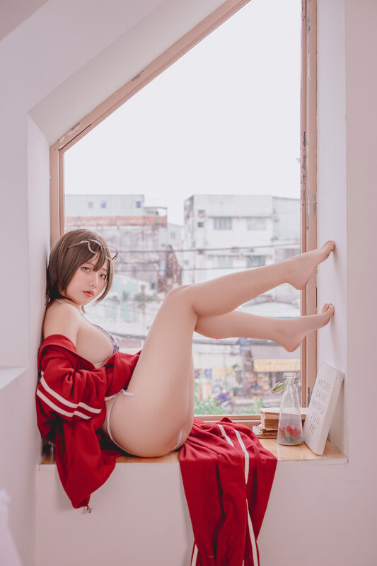Messie Huang nude photo 19