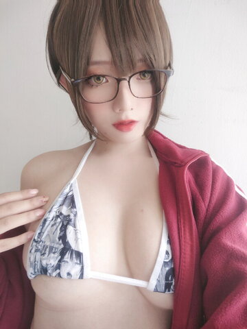Messie Huang nude photo 200