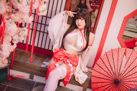 Messie Huang nude photo 196