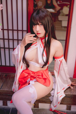 Messie Huang nude photo 195