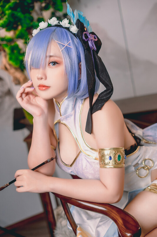 Messie Huang nude photo 14
