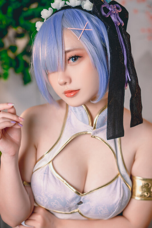 Messie Huang nude photo 19
