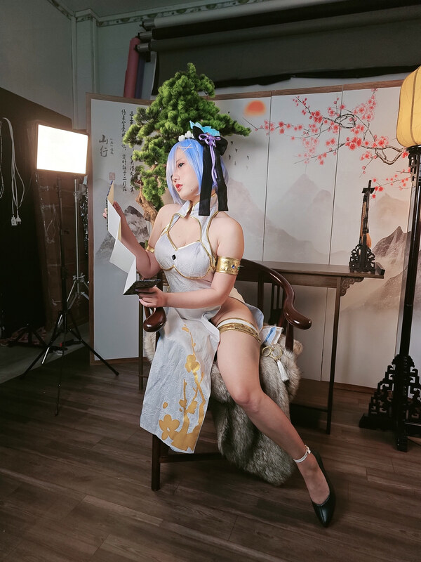 Messie Huang nude photo 21