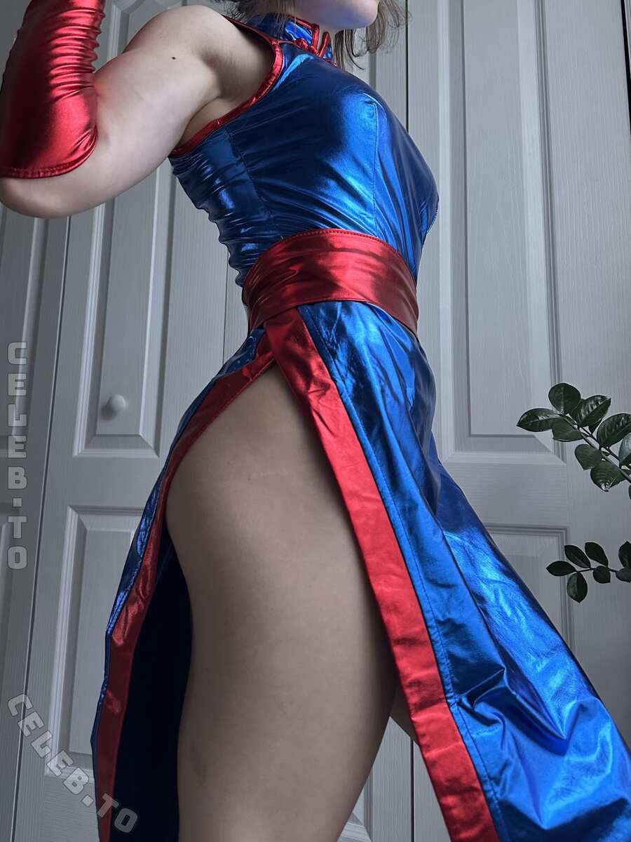 Mewnii nude photo 2
