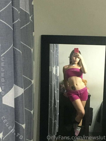 Mewslut nude photo 13