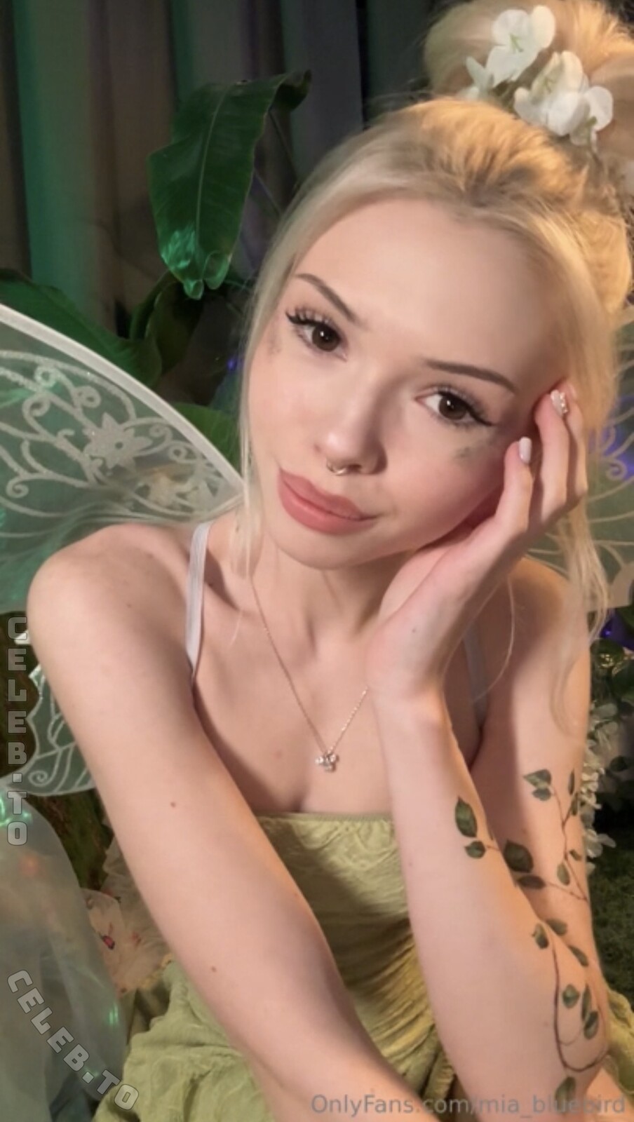 Mia Bluebird nude photo 8