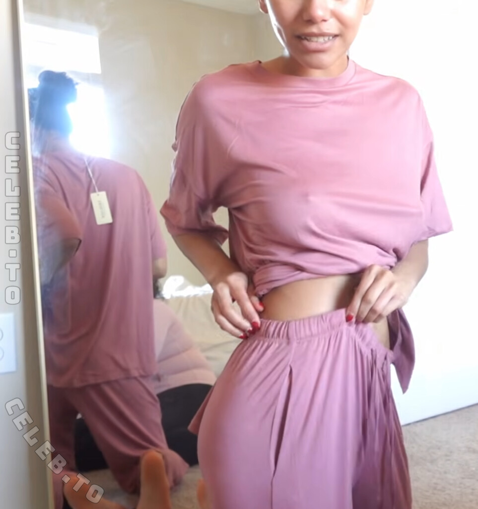 Mia Gates nude photo 2