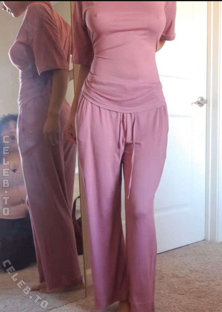 Mia Gates nude photo 3
