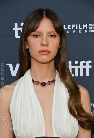 Mia Goth photo 2