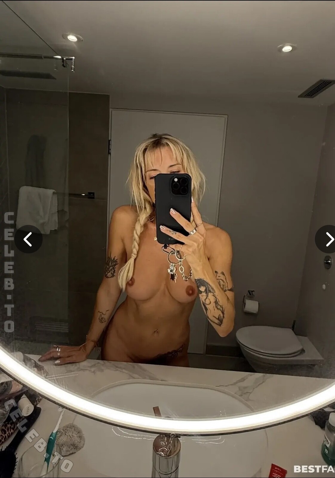 Mia Julia Brückner nude photo 4