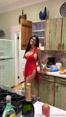 Mia Khalifa nude photo 154