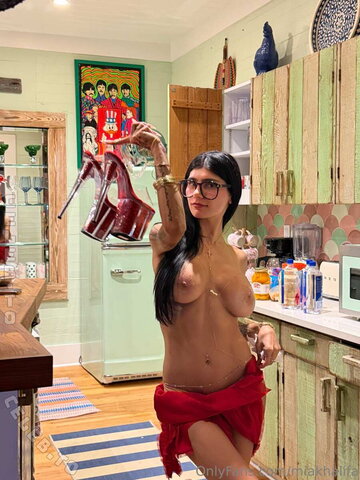 Mia Khalifa nude photo 193