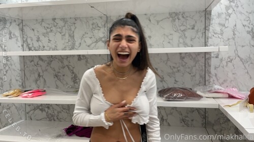 Mia Khalifa nude photo 3