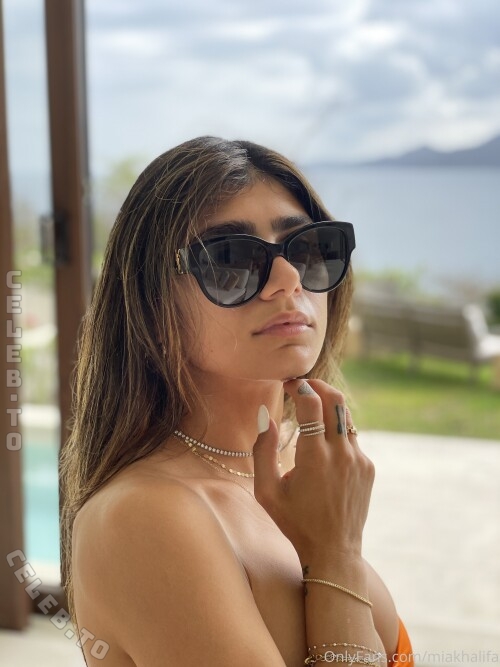 Mia Khalifa nude photo 12