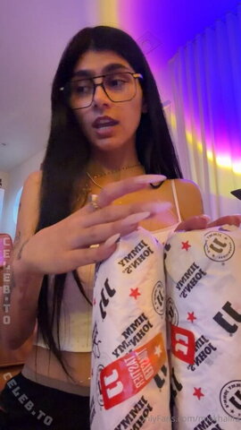 Mia Khalifa nude photo 11
