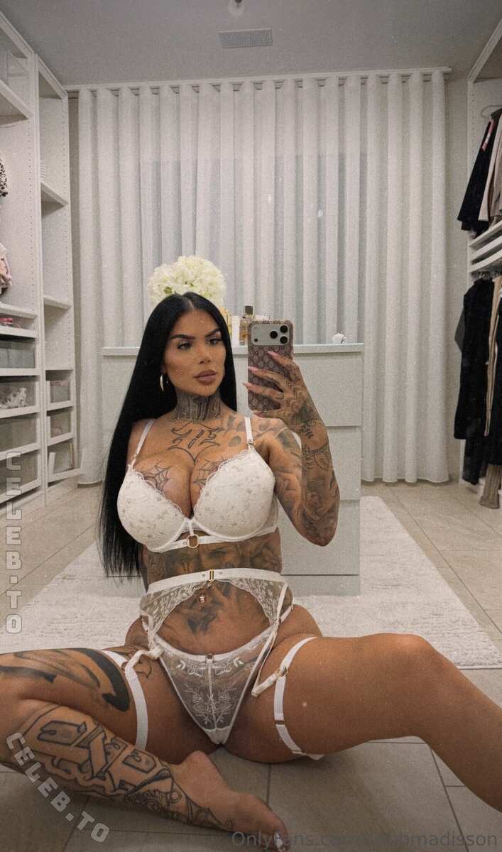 Mia Madisson nude photo 1