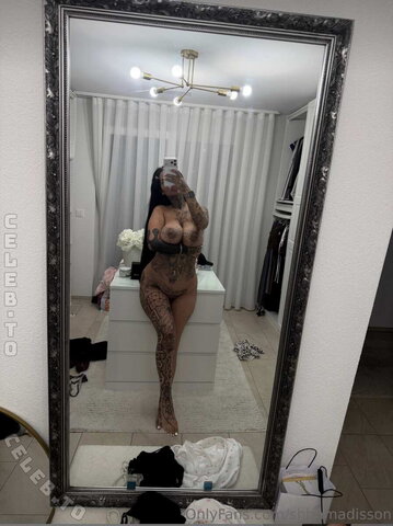Mia Madisson nude photo 1