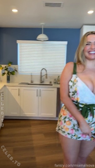 Mia Malkova nude photo 11