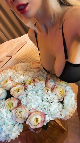 Mia Mi nude photo 5