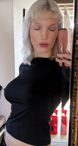 Mia Morgan nude photo 7