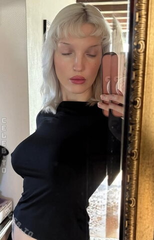 Mia Morgan nude photo 11