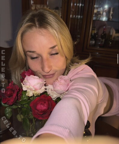 Mia-Nouvelle nude photo 19