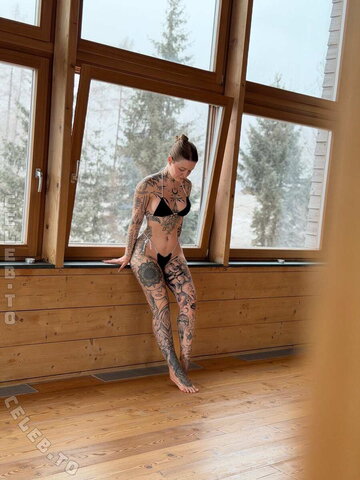Mia Plaisir nude photo 6