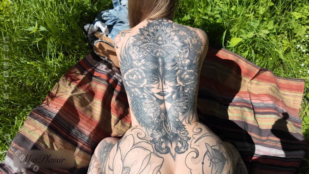 Mia Plaisir nude photo 2
