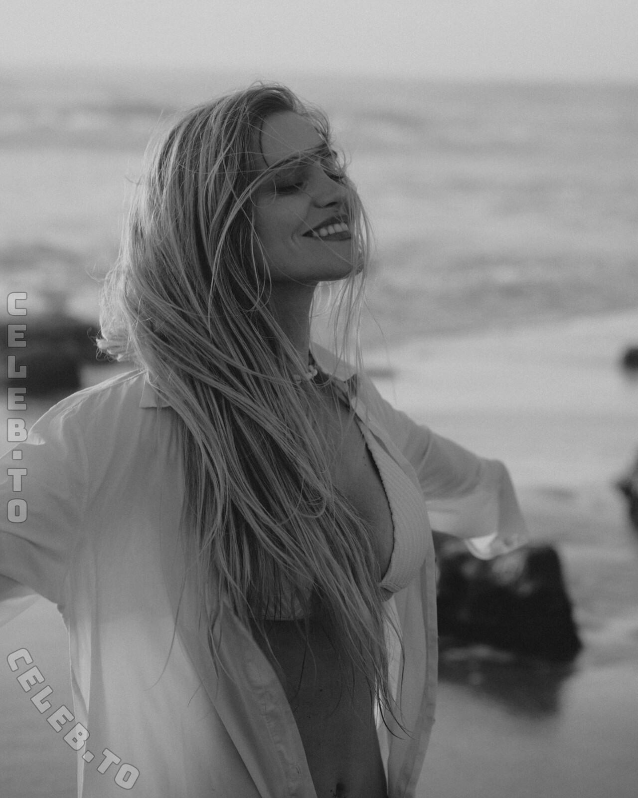 Mia-Sophie Neuland nude photo 4