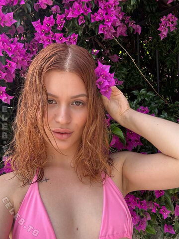 Mia Stone photo 1