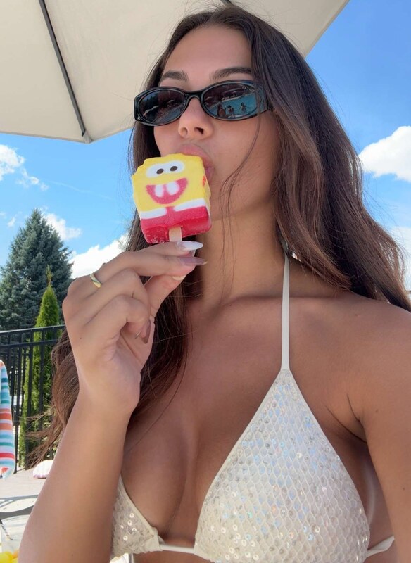 Mia Sweitzer nude photo 2