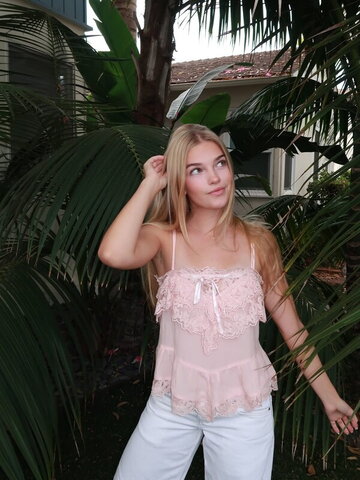 Mia Talerico nude photo 3