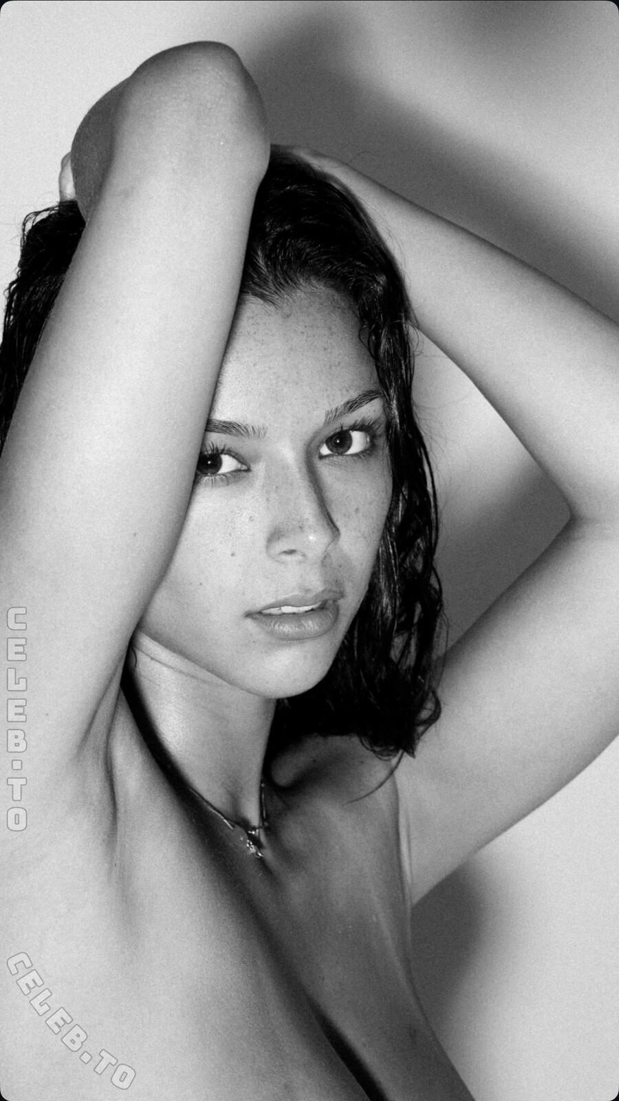 Mia Wynn nude photo 1