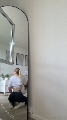 Miaa.rlt nude photo 36