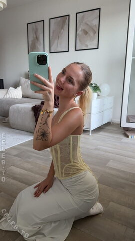 Miaa.rlt nude photo 19