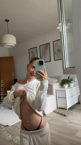 Miaa.rlt nude photo 14