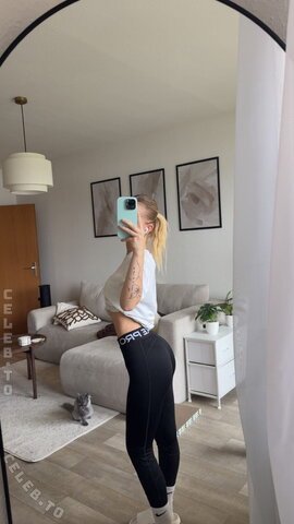 Miaa.rlt nude photo 12