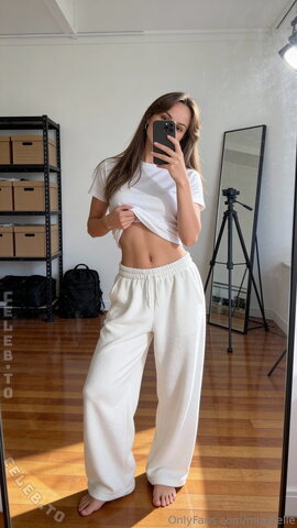 mia.belle nude photo 16