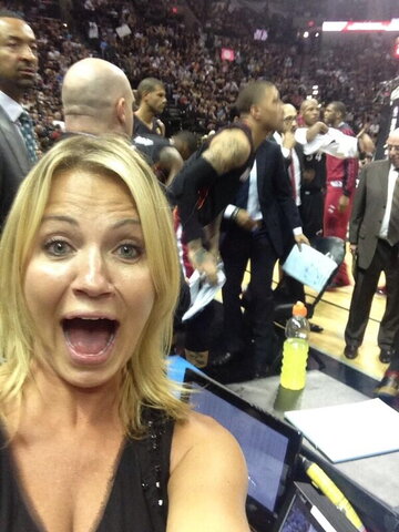 Michelle Beadle nude photo 6