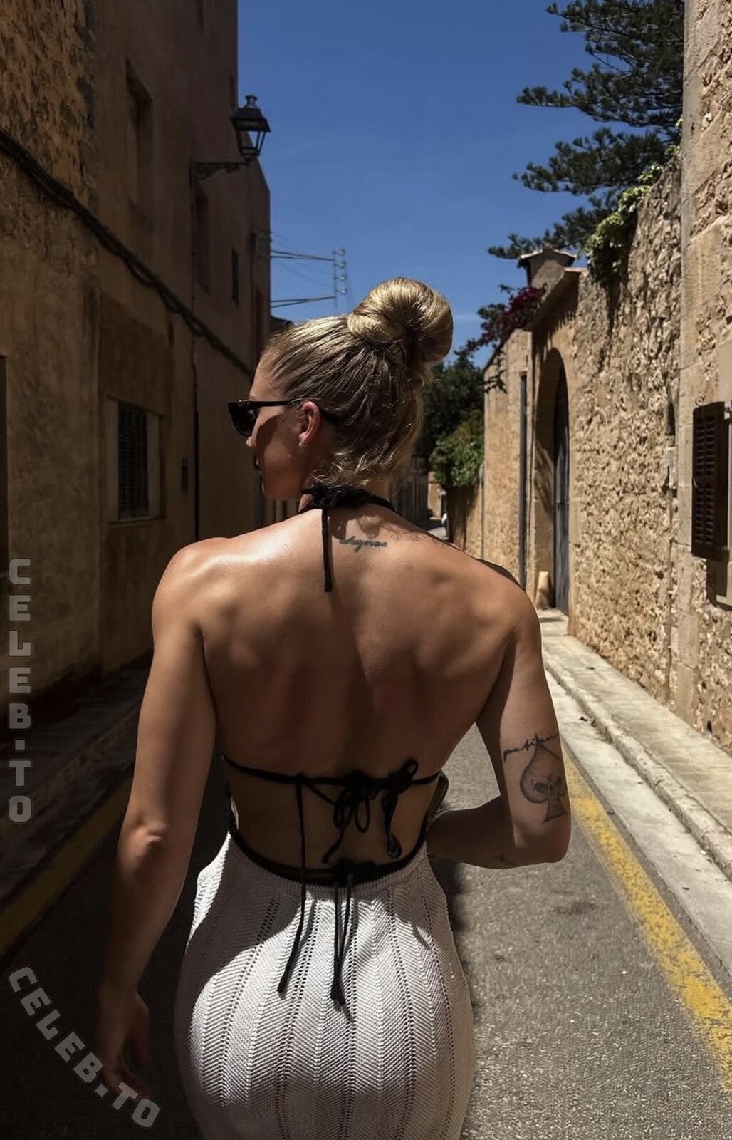 Michelle Czaja nude photo 3