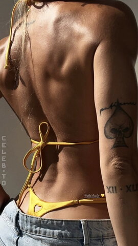 Michelle Czaja nude photo 13